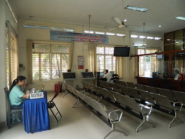 Công sở TPHCM vắng như chùa Bà Đanh - ảnh 4