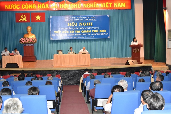 Cử tri TPHCM yêu cầu xử lý trách nhiệm ông Tất Thành Cang - ảnh 1