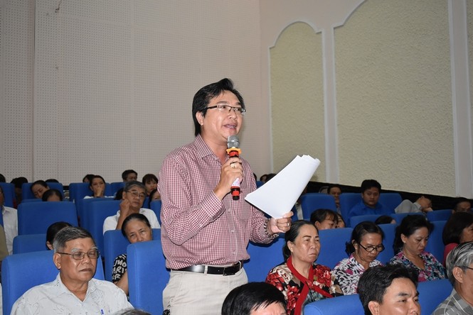Cử tri TPHCM yêu cầu xử lý trách nhiệm ông Tất Thành Cang - ảnh 2