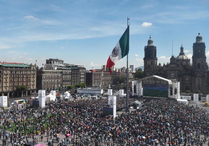 CĐV Mexico tạo động đất khi ăn mừng trận thắng Đức - ảnh 3