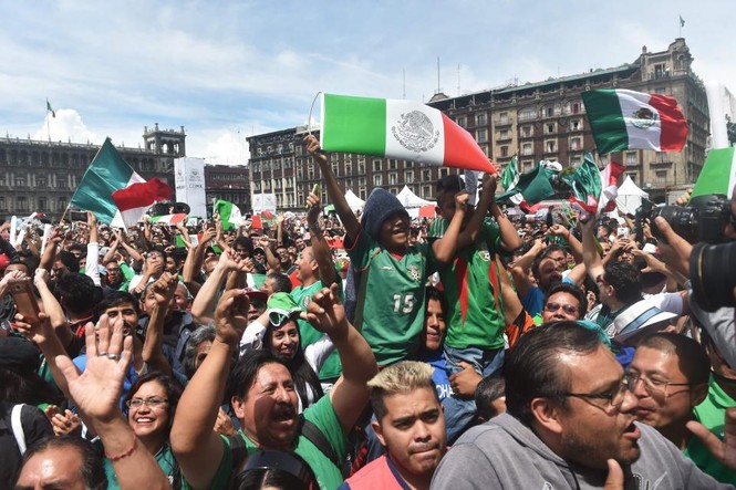 CĐV Mexico tạo động đất khi ăn mừng trận thắng Đức - ảnh 5