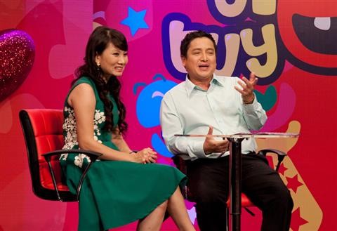 Hài kịch thời nay: Tít mù rồi lại tít mù vòng quanh… - ảnh 1