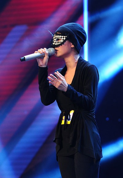 Ca sĩ Anh Thúy gian dối hay trò hề của The X-Factor? - ảnh 1