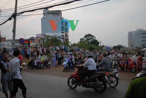 Bỏ bạn bất tỉnh, nam thanh niên rời khỏi hiện trường - ảnh 1