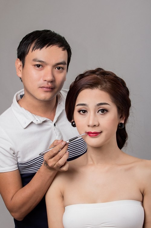 Người mẫu trong showbiz Việt giàu hay nghèo? - ảnh 1