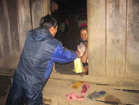 Nửa đêm đi “kéo” học trò đến lớp - ảnh 1