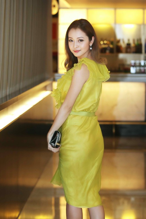 'Bà mẹ hai con' Jennifer Phạm tỏa sáng giữa dàn mỹ nhân - ảnh 4