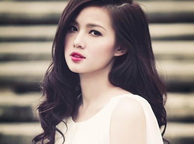 5 hot girl sở hữu bờ môi cong gợi cảm - ảnh 1