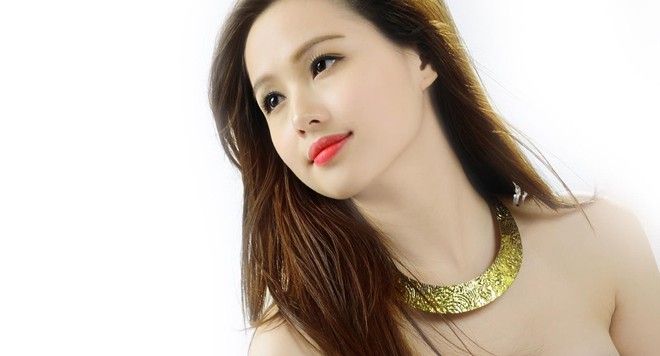 5 hot girl sở hữu bờ môi cong gợi cảm - ảnh 3