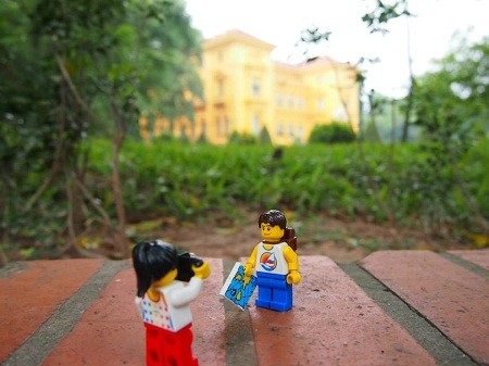 Chùa Một Cột, biển Hội An... trên bộ ảnh lego gây sốt - ảnh 2