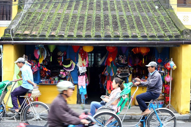 Những ngôi nhà mái rêu ở Hội An - ảnh 1