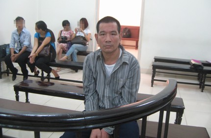 Nghịch tử chém mẹ già 'thừa sống thiếu chết' - ảnh 1