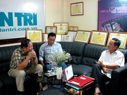 Nạp thẻ cào 'nhặt ở bãi rác', nhà mạng trừ sạch tiền - ảnh 2