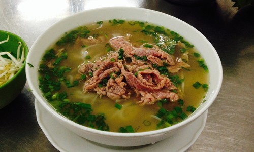 Cụ ông 90 tuổi kinh doanh phở Hà Nội trên đất Sài Gòn - ảnh 1
