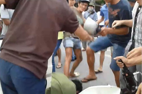 CSGT đuổi bắt 'xe điên' trên phố - ảnh 1