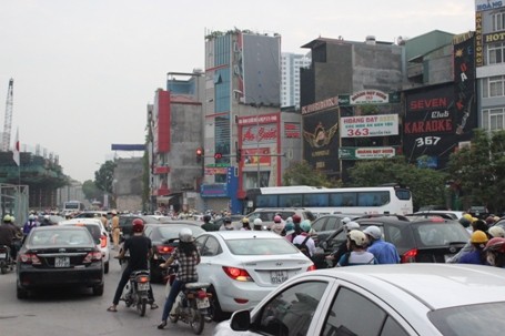 Hà Nội: Ùn tắc kéo dài tại điểm thi công hầm chui Thanh Xuân - ảnh 4