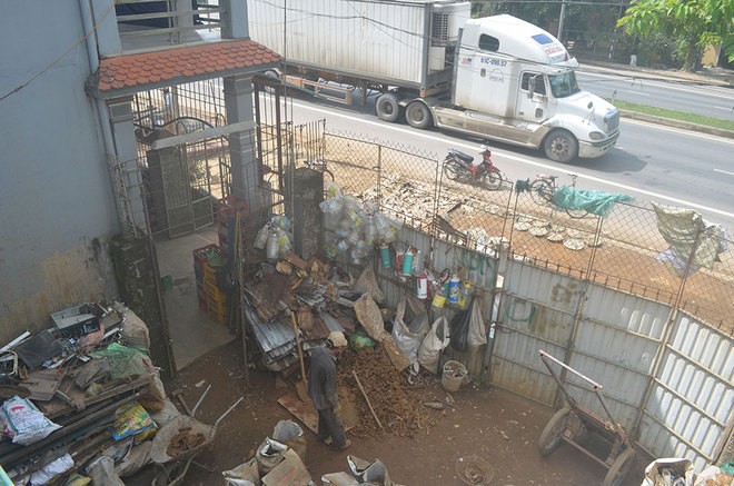 Bên trong vựa phế liệu chiến tranh ở Quảng Trị - ảnh 1