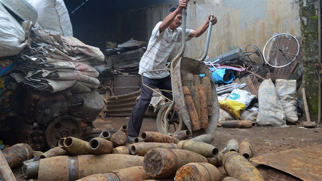 Bên trong vựa phế liệu chiến tranh ở Quảng Trị - ảnh 2
