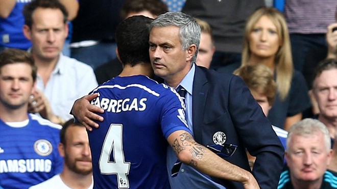 Mourinho chọn Fabregas làm thủ quân Chelsea? - ảnh 1