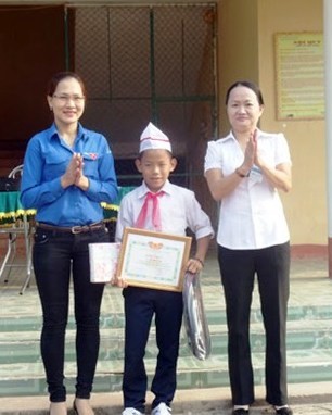Cậu bé lớp 7 dũng cảm cứu bạn trong dòng nước xiết - ảnh 1
