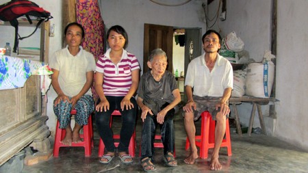 Nỗi niềm đẫm nước mắt nữ sinh nghèo lo bỏ ngành bác sỹ - ảnh 1