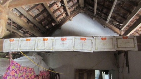 Nỗi niềm đẫm nước mắt nữ sinh nghèo lo bỏ ngành bác sỹ - ảnh 2