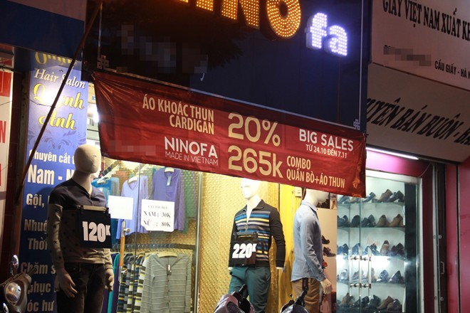 Chiêu trò 'đại hạ giá' của các shop thời trang - ảnh 1