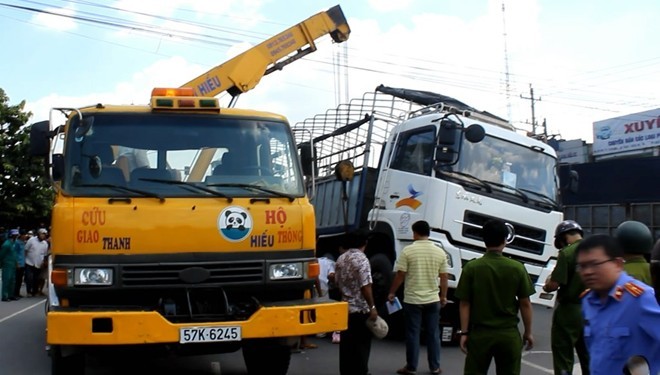Hai cô gái chết thảm dưới bánh xe tải - ảnh 4