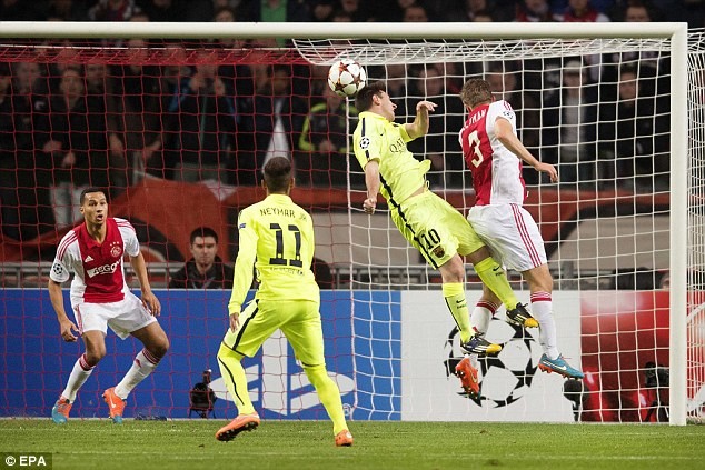 Ajax vs Barca (0-2): Messi san bằng kỷ lục của 'Chúa nhẫn' - ảnh 1