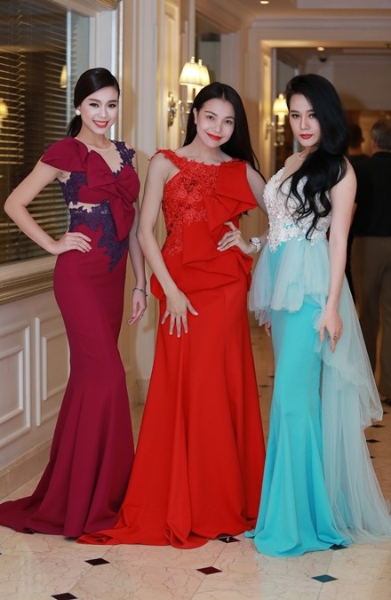 Trà Ngọc Hằng khoe lưng ong - ảnh 6