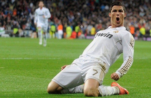 Ronaldo ‘tậu’ xe siêu sang Rolls-Royce Ghost - ảnh 4