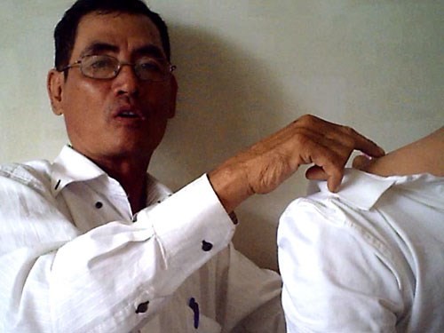 Dụ 'mồi' đến quán cà phê phán chữa bách bệnh - ảnh 1