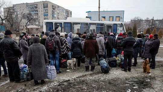 Ukraine bất ngờ cho phép bắn binh sĩ đào ngũ - ảnh 1