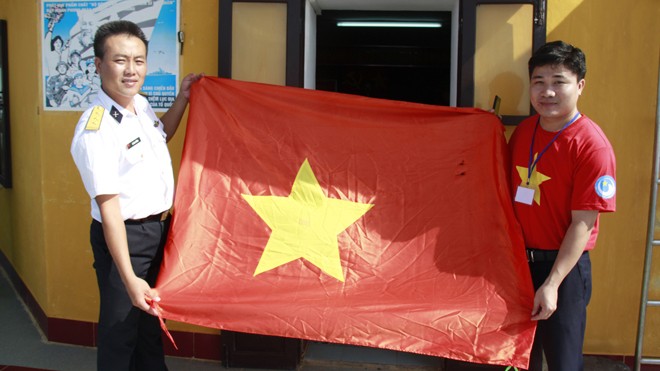 Nghĩa tình anh em giữa Trường Sa - ảnh 2