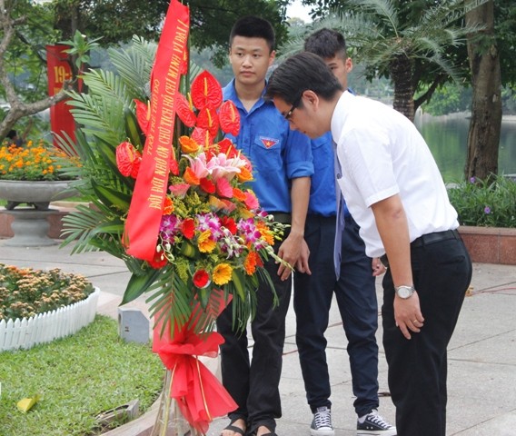 Tuổi trẻ Thủ đô ghi nhớ công ơn Chủ tịch Hồ Chí Minh - ảnh 2