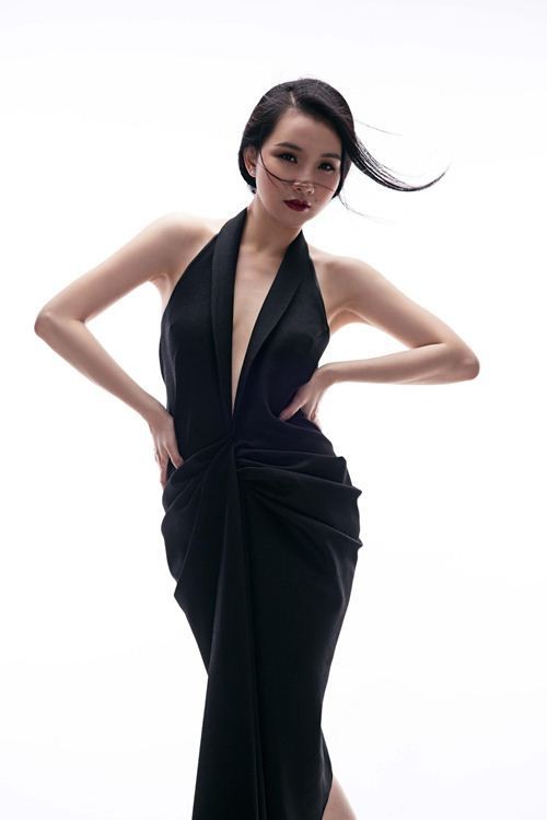 Thùy Lâm khoe vẻ gợi cảm của bà mẹ hai con - ảnh 7