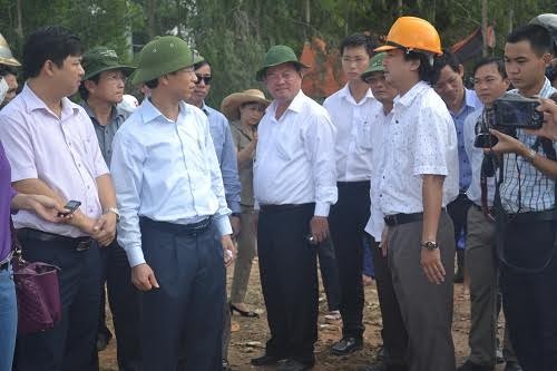 Bí thư Đà Nẵng thị sát nơi người dân 'đeo khẩu trang đi ngủ' - ảnh 1