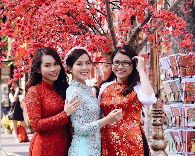 Nữ du học sinh Việt mong ước phủ kín tà áo dài khắp thế giới - ảnh 2