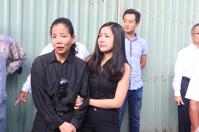 Đẫm nước mắt tiễn nhạc sĩ Nguyễn Ánh 9 về nơi xa - ảnh 16