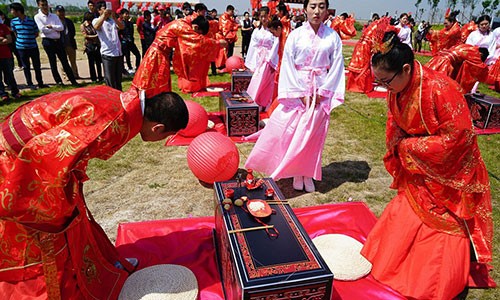 66 cặp đôi cưới theo phong cách 2.000 năm trước - ảnh 4