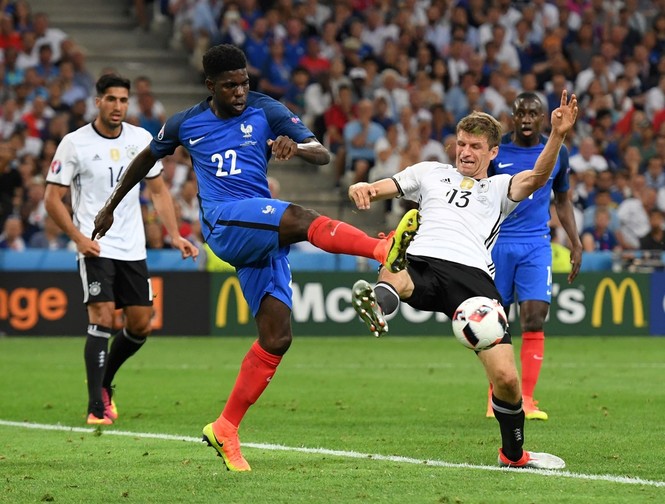 EURO 2016 'chôn vùi' nhưng siêu tiền đạo - ảnh 1