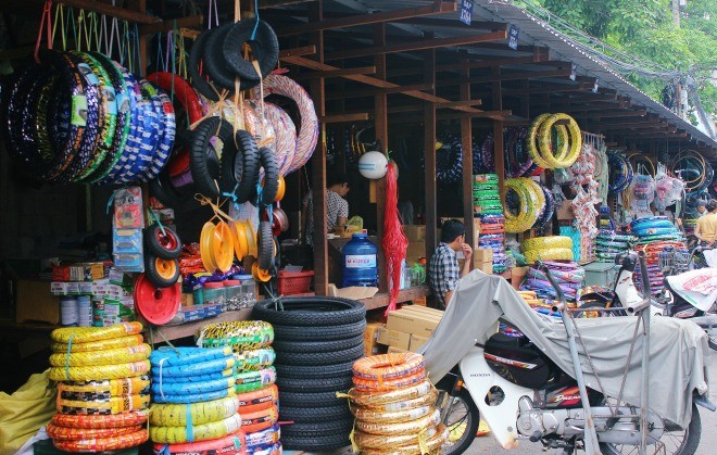 Hàng nhái tràn lan trong chợ phụ tùng lớn nhất Sài Gòn - ảnh 2