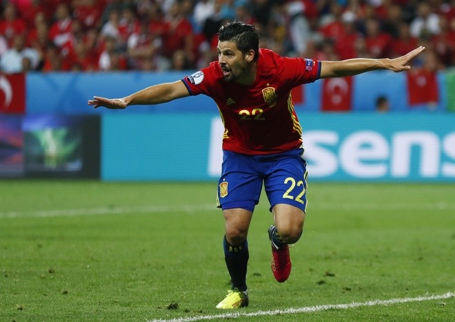 Tám cầu thủ hứa hẹn 'đổi đời' sau EURO 2016 - ảnh 3