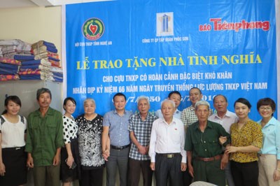 Trao nhà tình nghĩa tri ân cựu TNXP Nghệ An - ảnh 2
