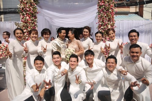 'Kiều nữ' Ngọc Lan nức nở chia tay mẹ về nhà chồng - ảnh 12