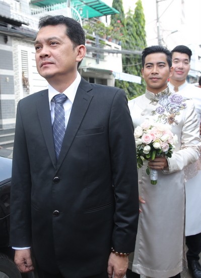 'Kiều nữ' Ngọc Lan nức nở chia tay mẹ về nhà chồng - ảnh 9