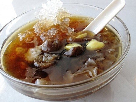 Món ăn từ hoa hòe chữa bệnh hiệu quả - ảnh 1