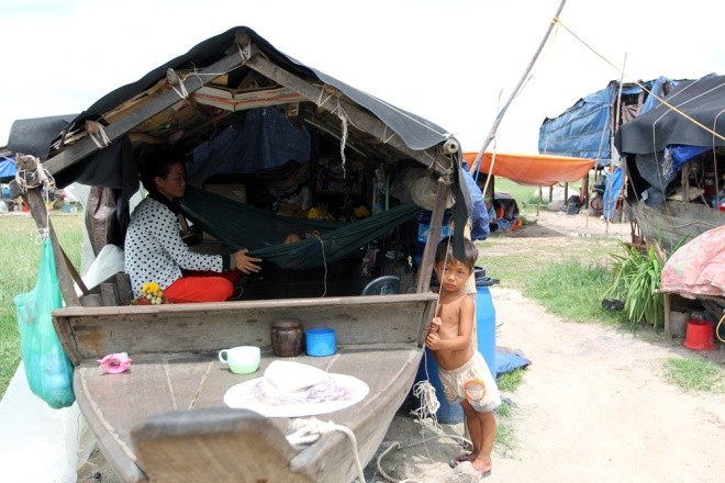 Phận đời của nghìn Việt kiều không quốc tịch bên hồ Dầu Tiếng - ảnh 13