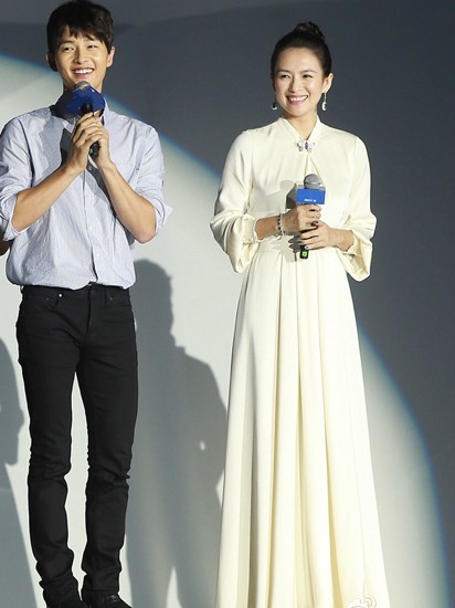 Chương Tử Di tái xuất làng giải trí bên Song Joong Ki - ảnh 1