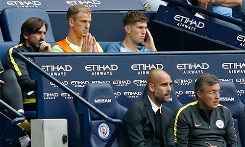 HLV tuyển Anh sẵn sàng đối đầu với Mourinho - ảnh 1